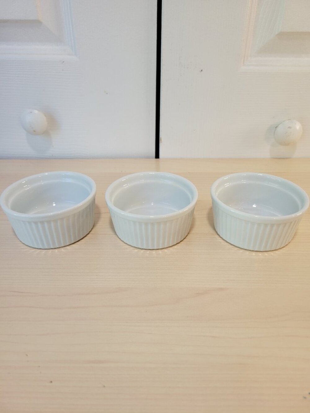 Set of 3 White CorningWare Pyrex Style 4oz 3.5" Ceramic Ramekins EUC